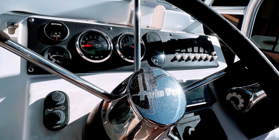 Twin vee 26 family fisherman