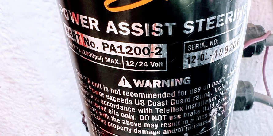 Twin vee 26 family fisherman