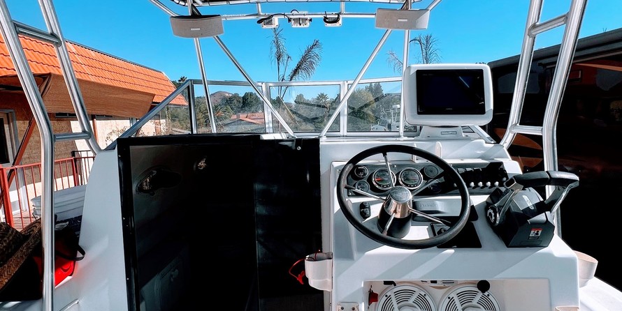 Twin vee 26 family fisherman