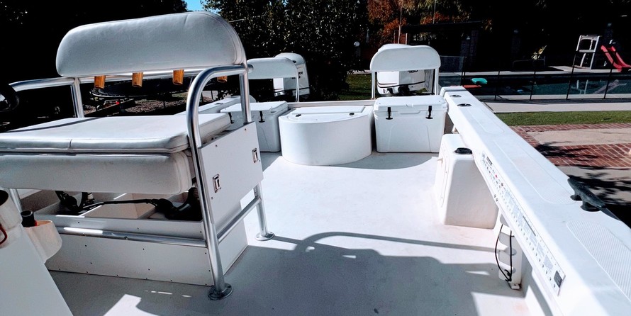 Twin vee 26 family fisherman