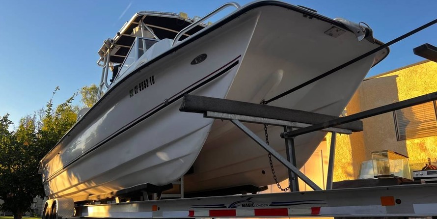 Twin vee 26 family fisherman