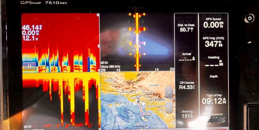 Twin vee 26 family fisherman