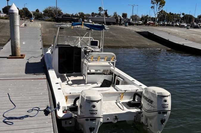 Twin vee 26 family fisherman