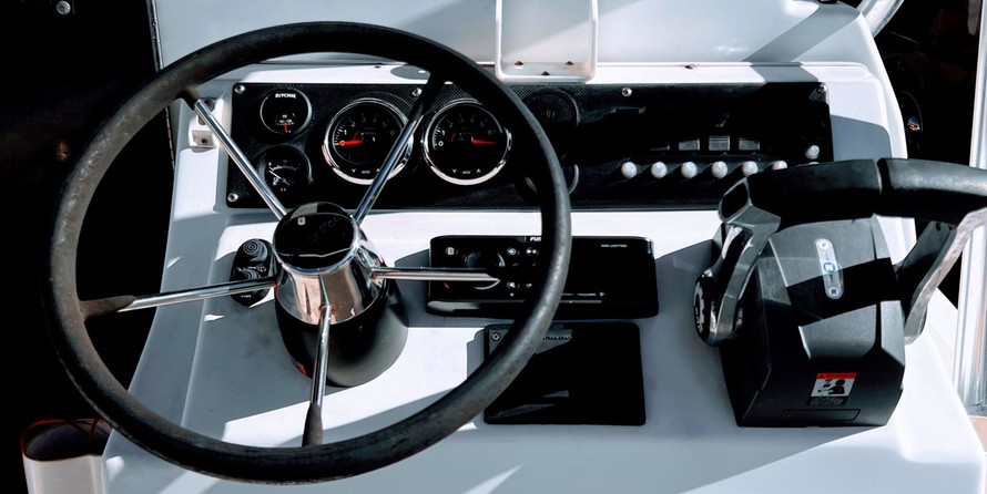 Twin vee 26 family fisherman