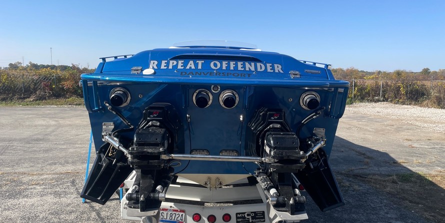 Cigarette 38 Top Gun