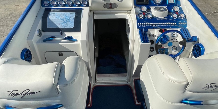 Cigarette 38 Top Gun