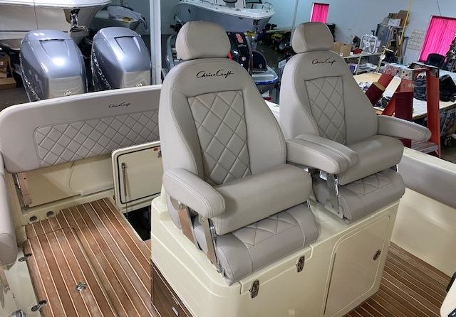 Chris-Craft Catalina 30