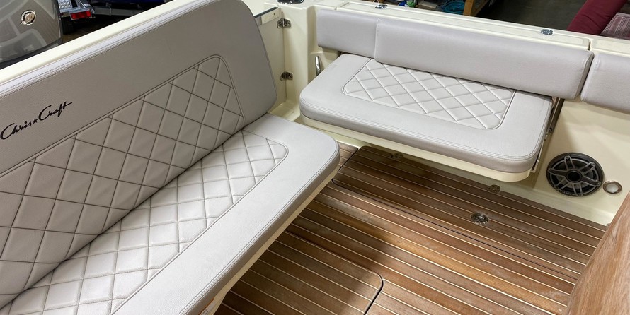 Chris-Craft Catalina 30