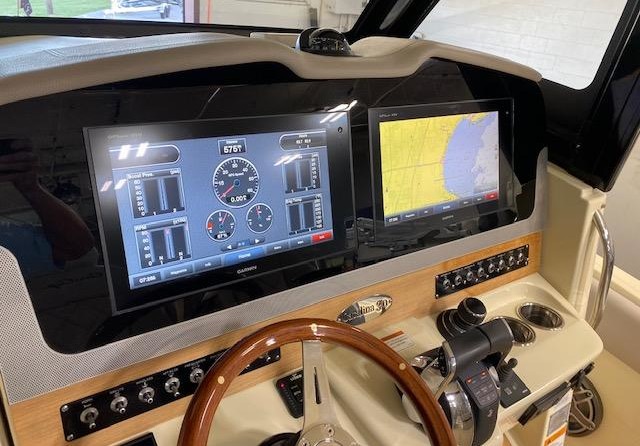 Chris-Craft Catalina 30