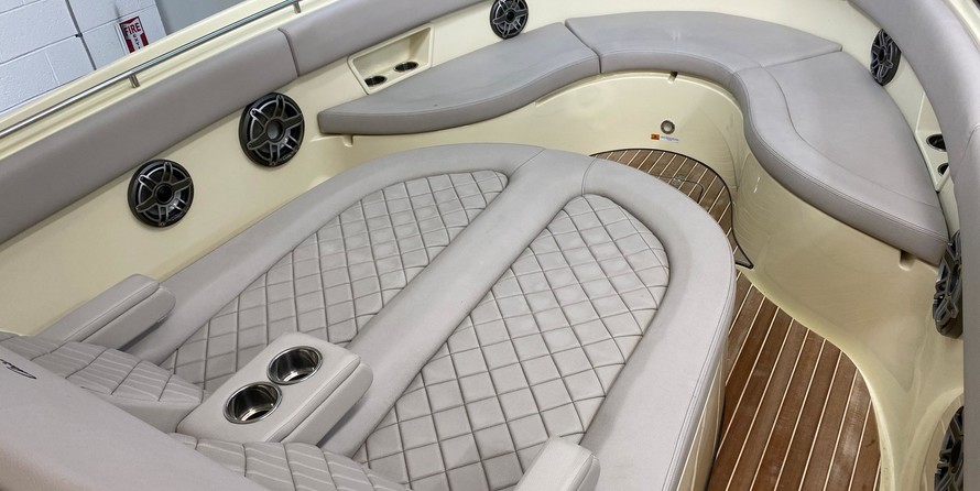 Chris-Craft Catalina 30