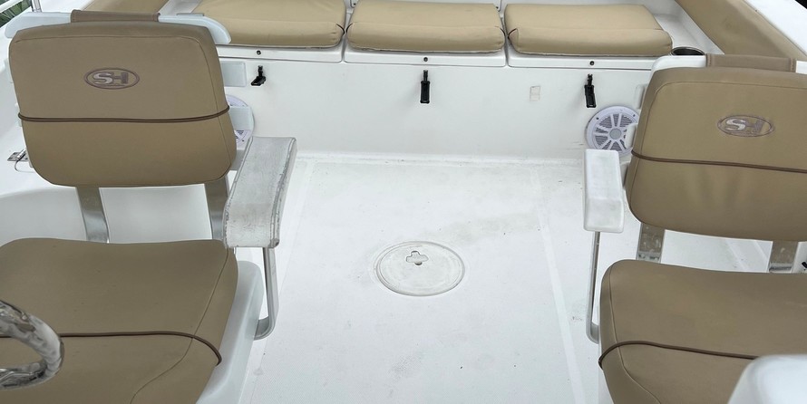 Sea Ray hunt ultra 211