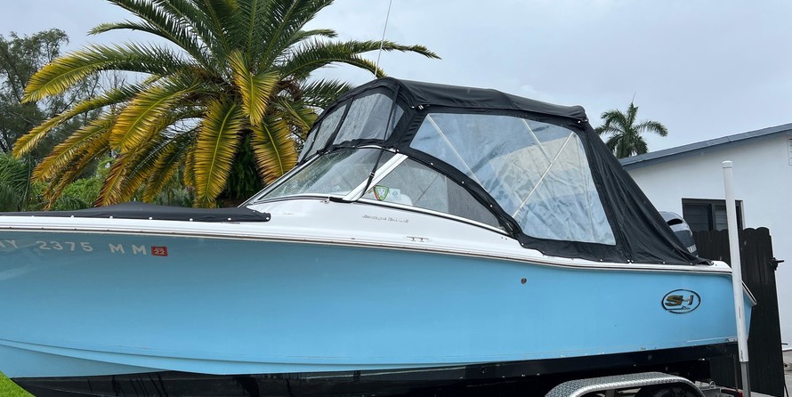 Sea Ray hunt ultra 211