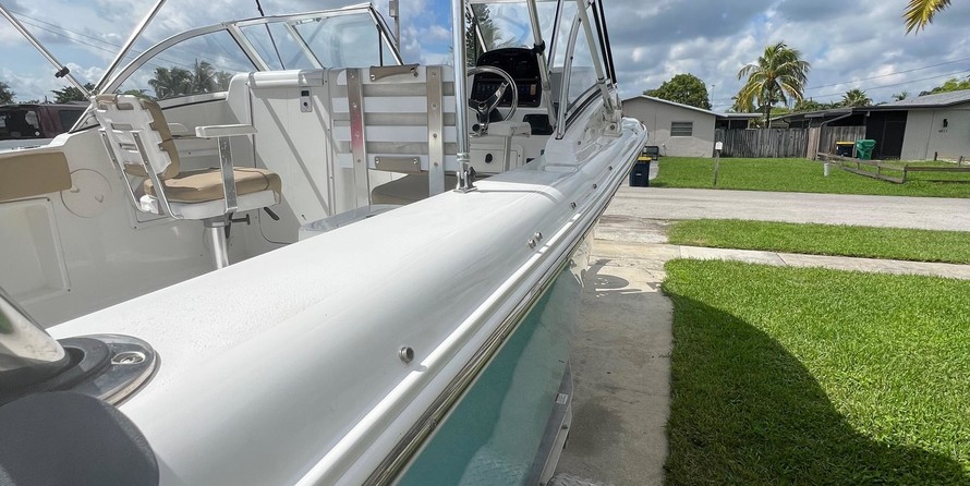 Sea Ray hunt ultra 211