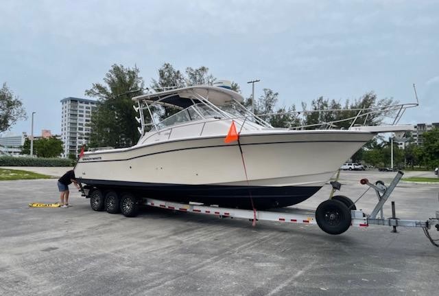 Grady-White Express 330