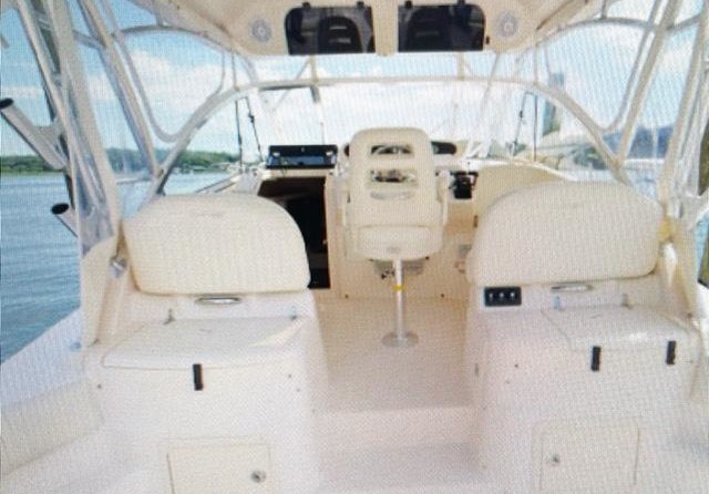 Grady-White Express 330