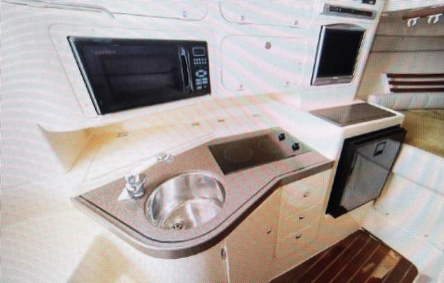 Grady-White Express 330