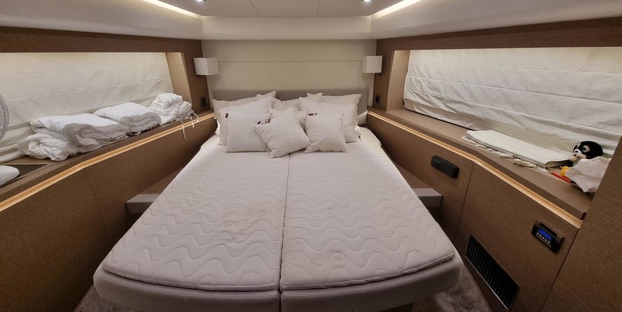 Prestige 560