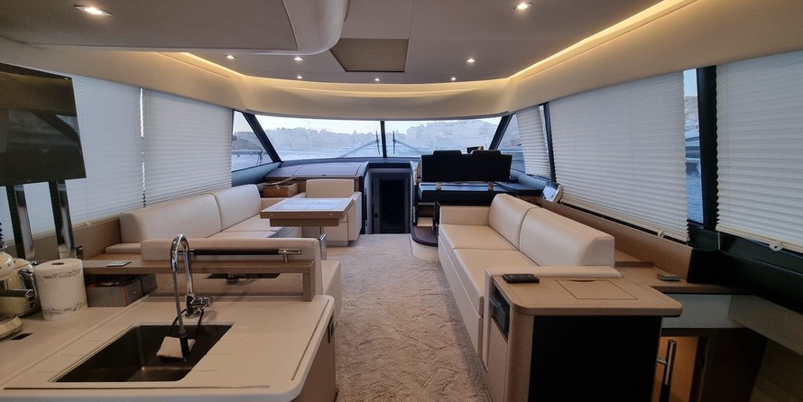 Prestige 560