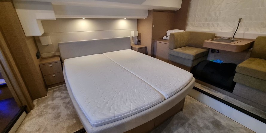 Prestige 560