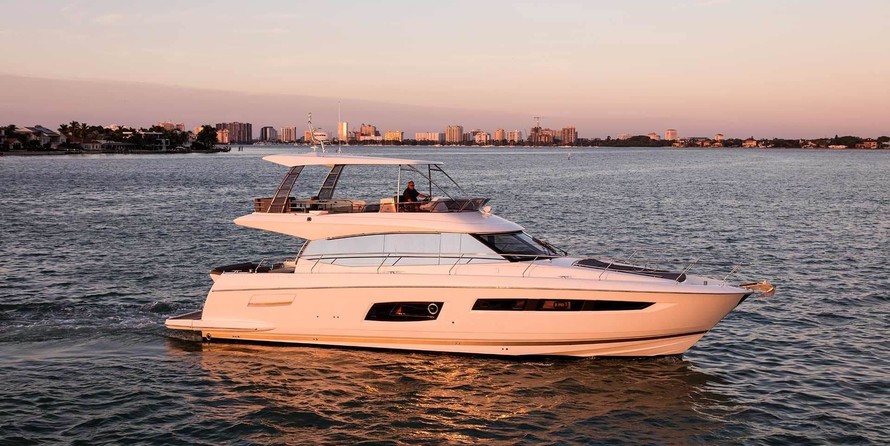 Prestige 560