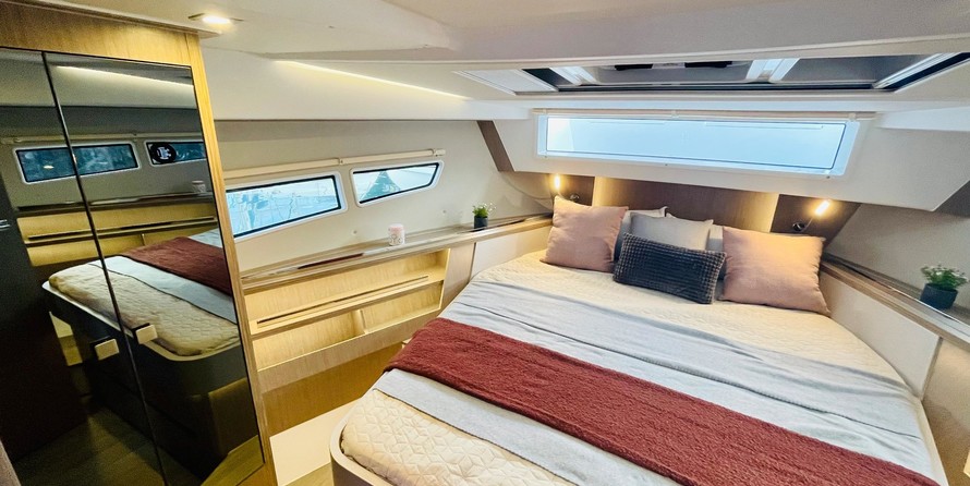 Sealine C335