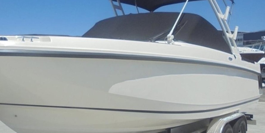 Boston Whaler 230 Vantage