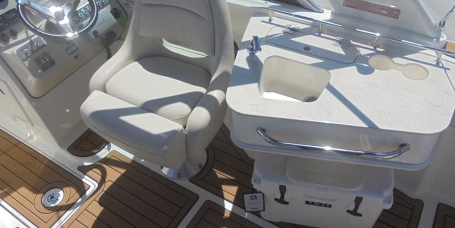 Boston Whaler 230 Vantage
