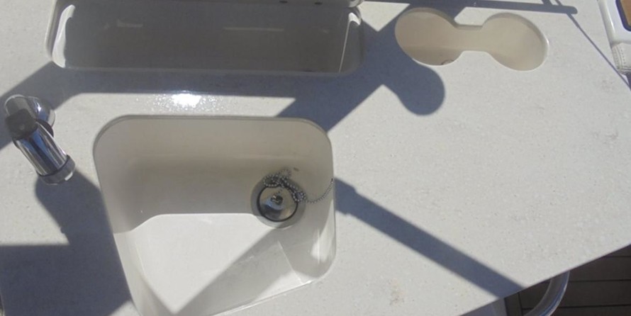 Boston Whaler 230 Vantage