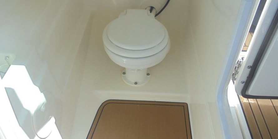 Boston Whaler 230 Vantage