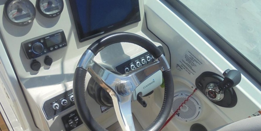 Boston Whaler 230 Vantage