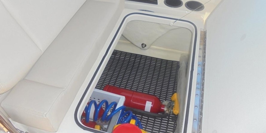 Boston Whaler 230 Vantage