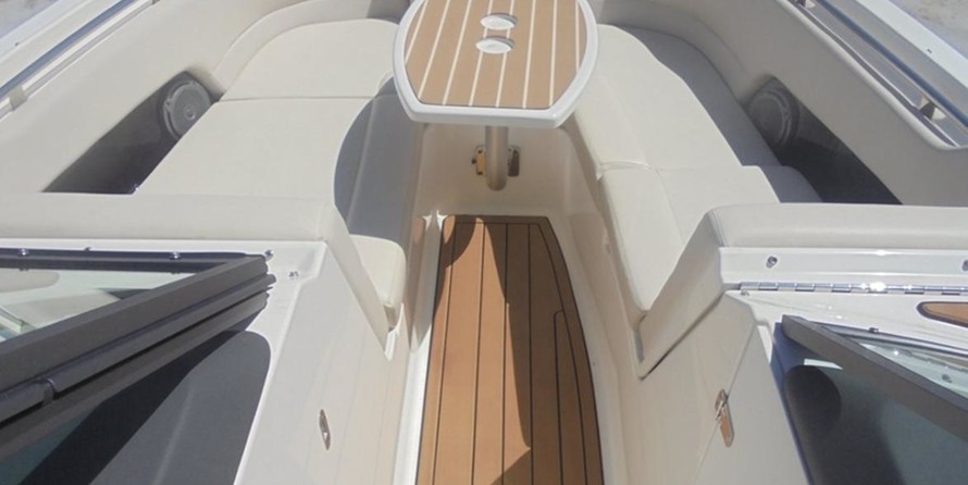 Boston Whaler 230 Vantage