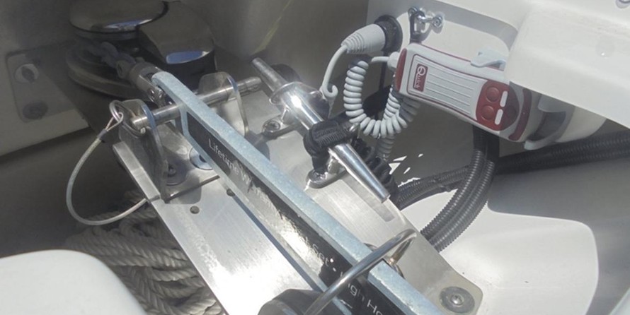 Boston Whaler 230 Vantage