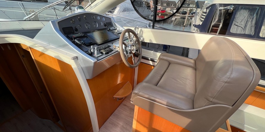 Sunseeker Camargue 50