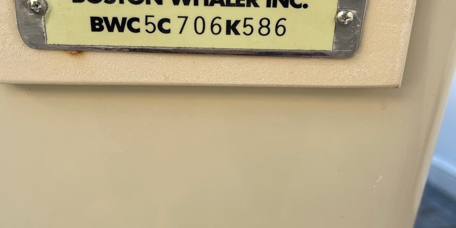 Boston Whaler 320 Outrage Cuddy Cabin