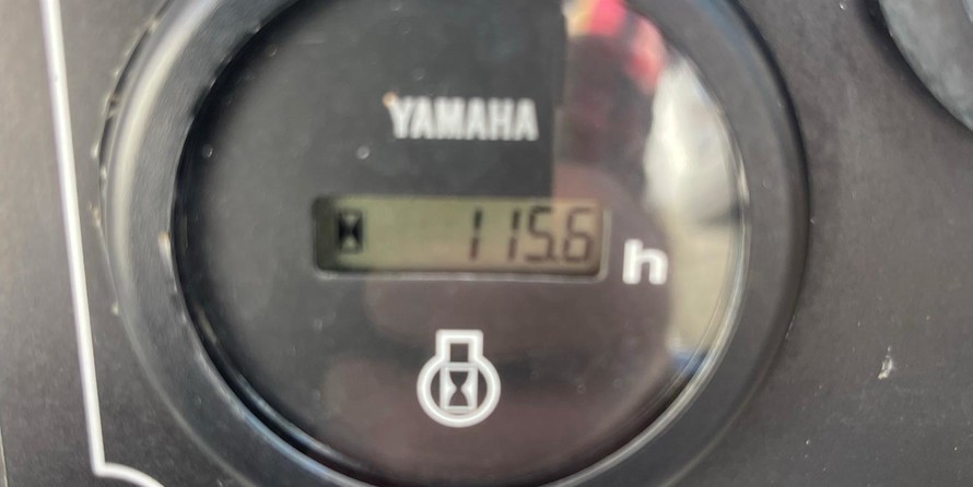 Boston Whaler 320 Outrage Cuddy Cabin