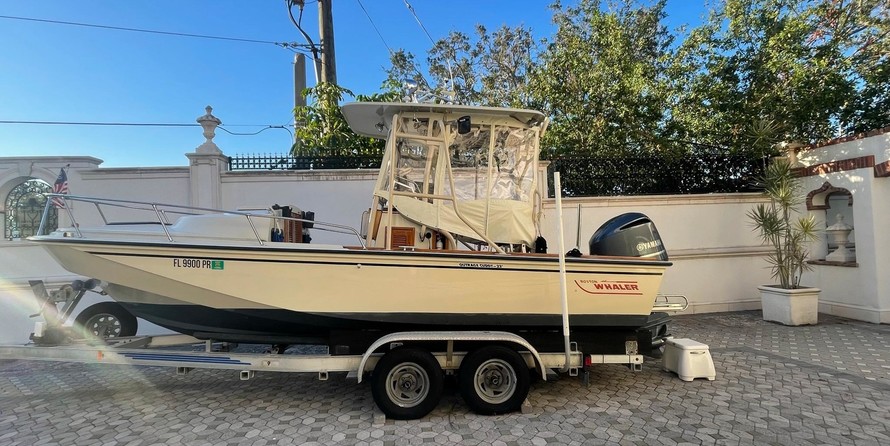 Boston Whaler 320 Outrage Cuddy Cabin