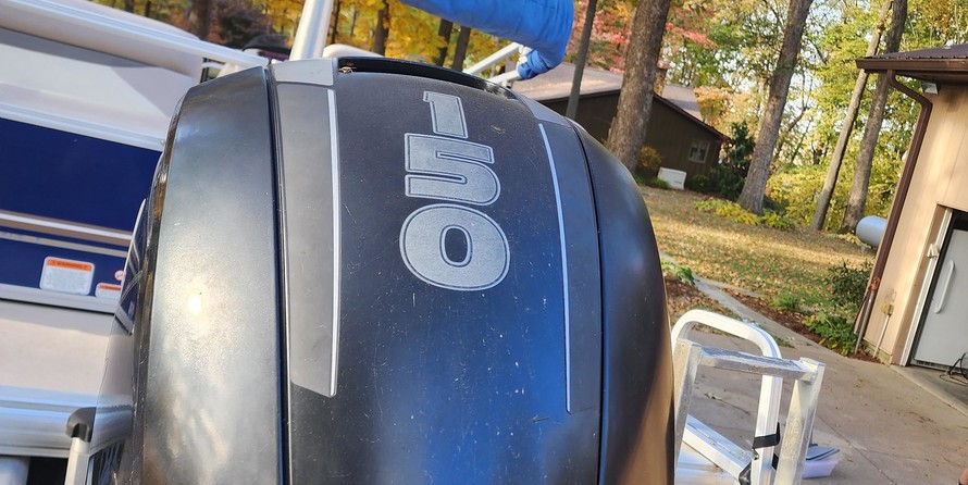 Sun Tracker Party Barge 24 DLX