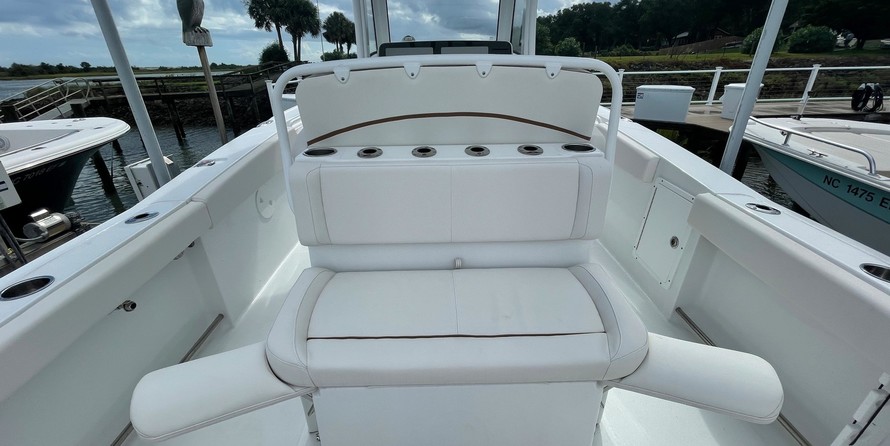 Sea Ray hunt ultra 211