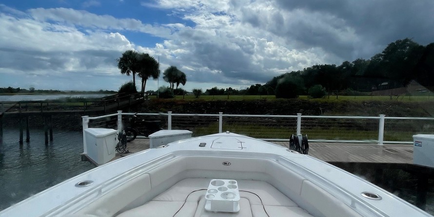 Sea Ray hunt ultra 211