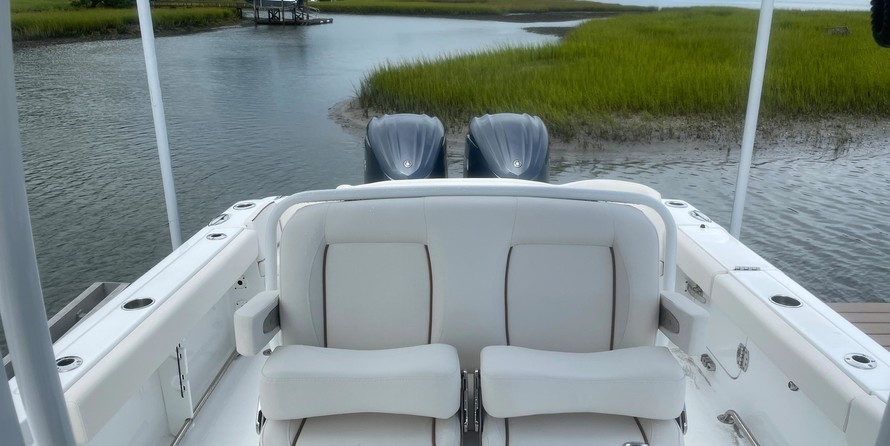 Sea Ray hunt ultra 211