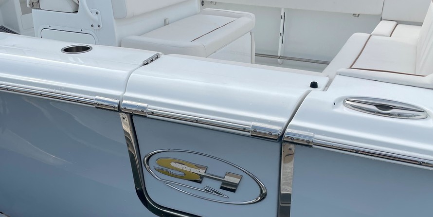 Sea Ray hunt ultra 211