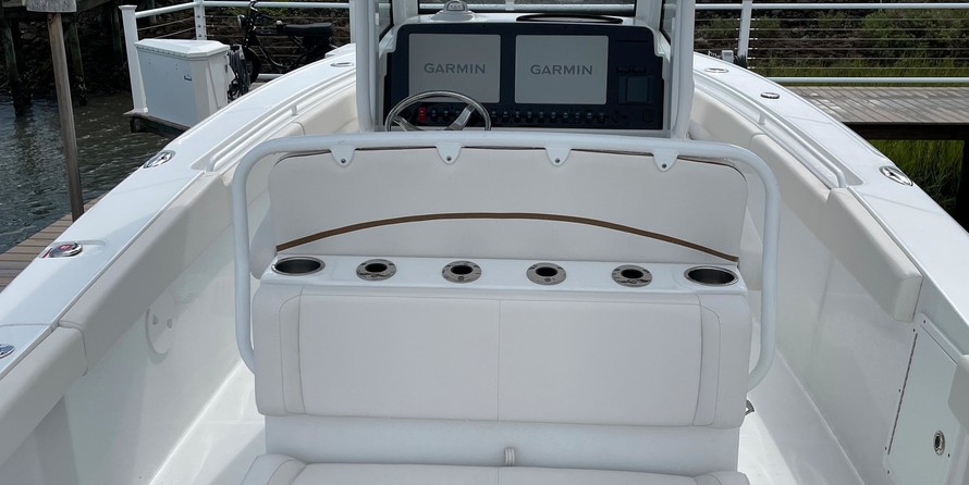 Sea Ray hunt ultra 211