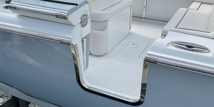 Sea Ray hunt ultra 211