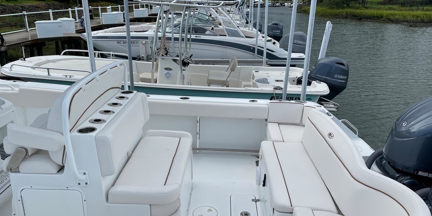 Sea Ray hunt ultra 211