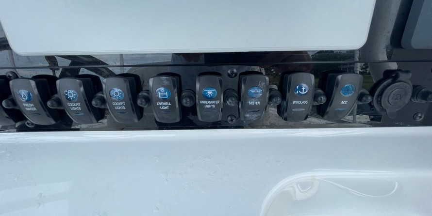 Sea Ray hunt ultra 211