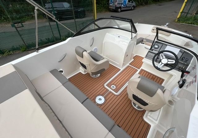 Bayliner VR4 BOWRIDER