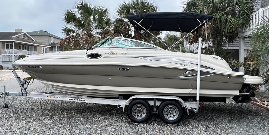 Sea Ray 240 Sundeck