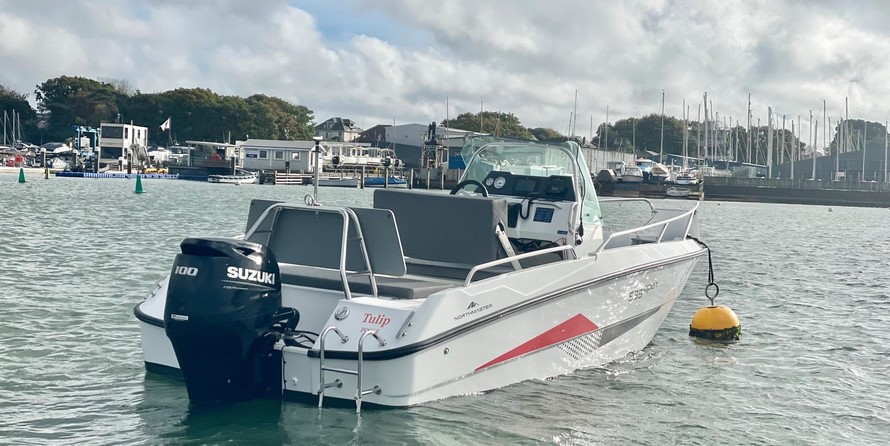 Quicksilver Activ 535 Open