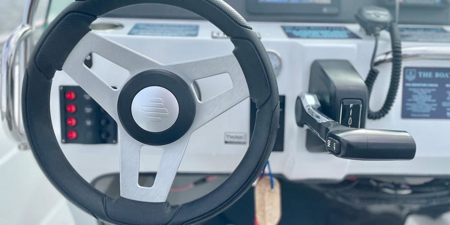 Quicksilver Activ 535 Open